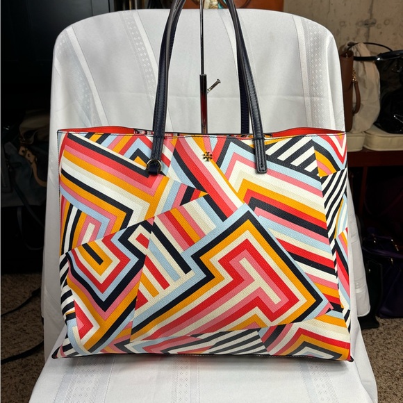 Tory Burch EUC Large Tote - Picture 3 of 17